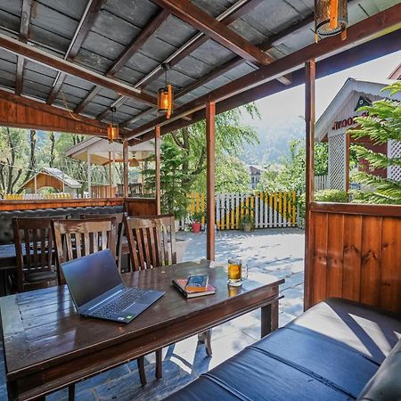 Pax Hotel Rock Villa Swimming Pool Available Далхаузи Екстериор снимка