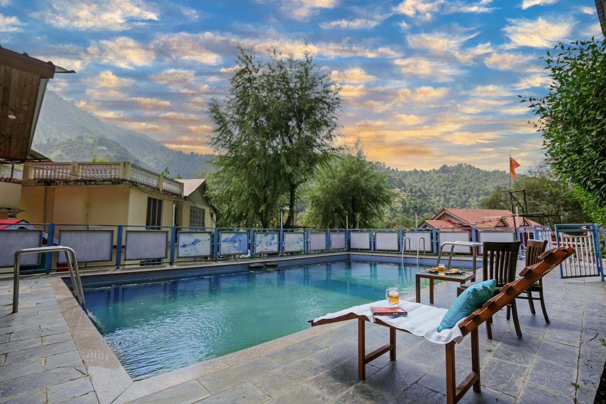 Pax Hotel Rock Villa Swimming Pool Available Далхаузи Екстериор снимка