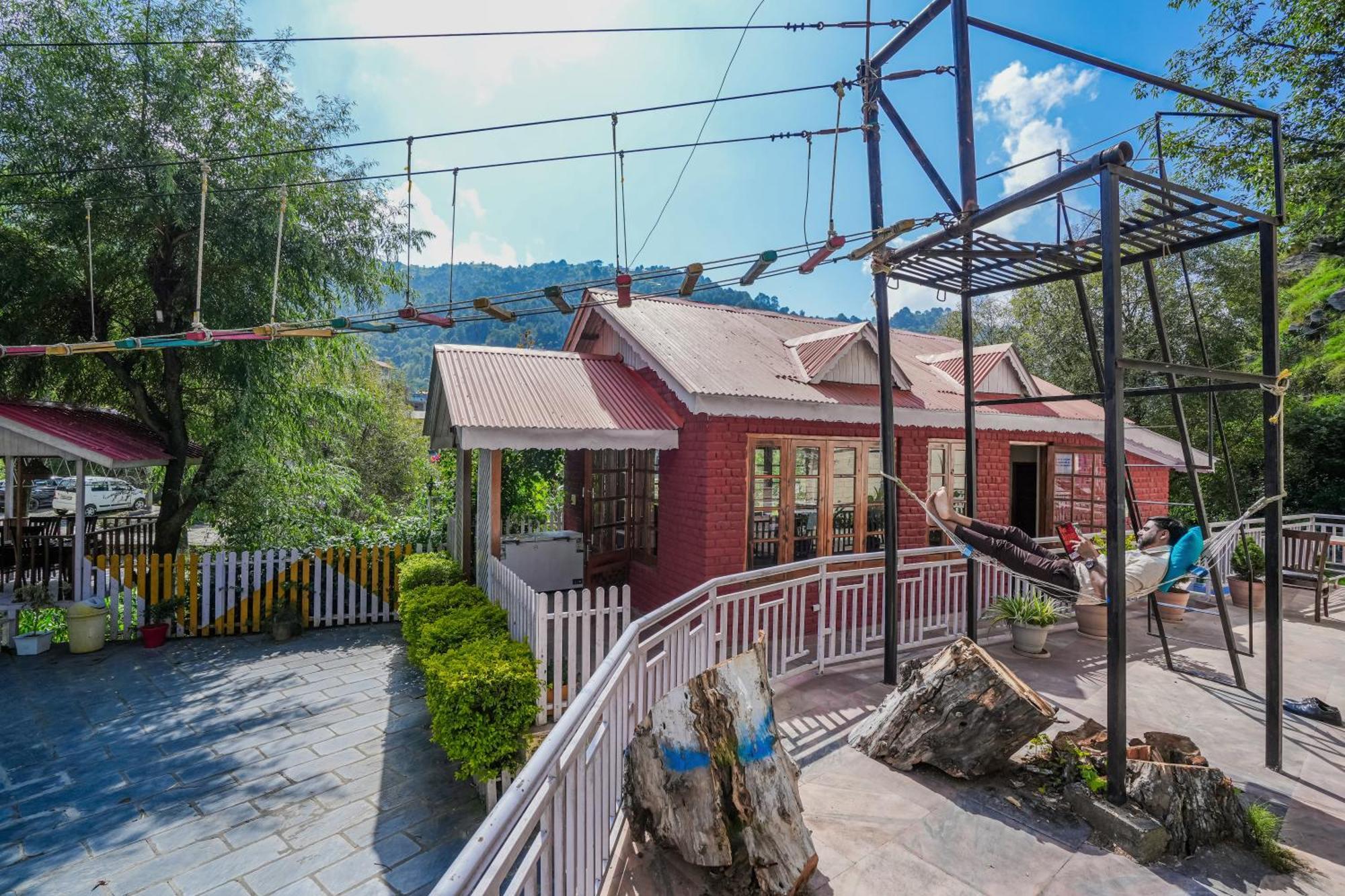 Pax Hotel Rock Villa Swimming Pool Available Далхаузи Екстериор снимка