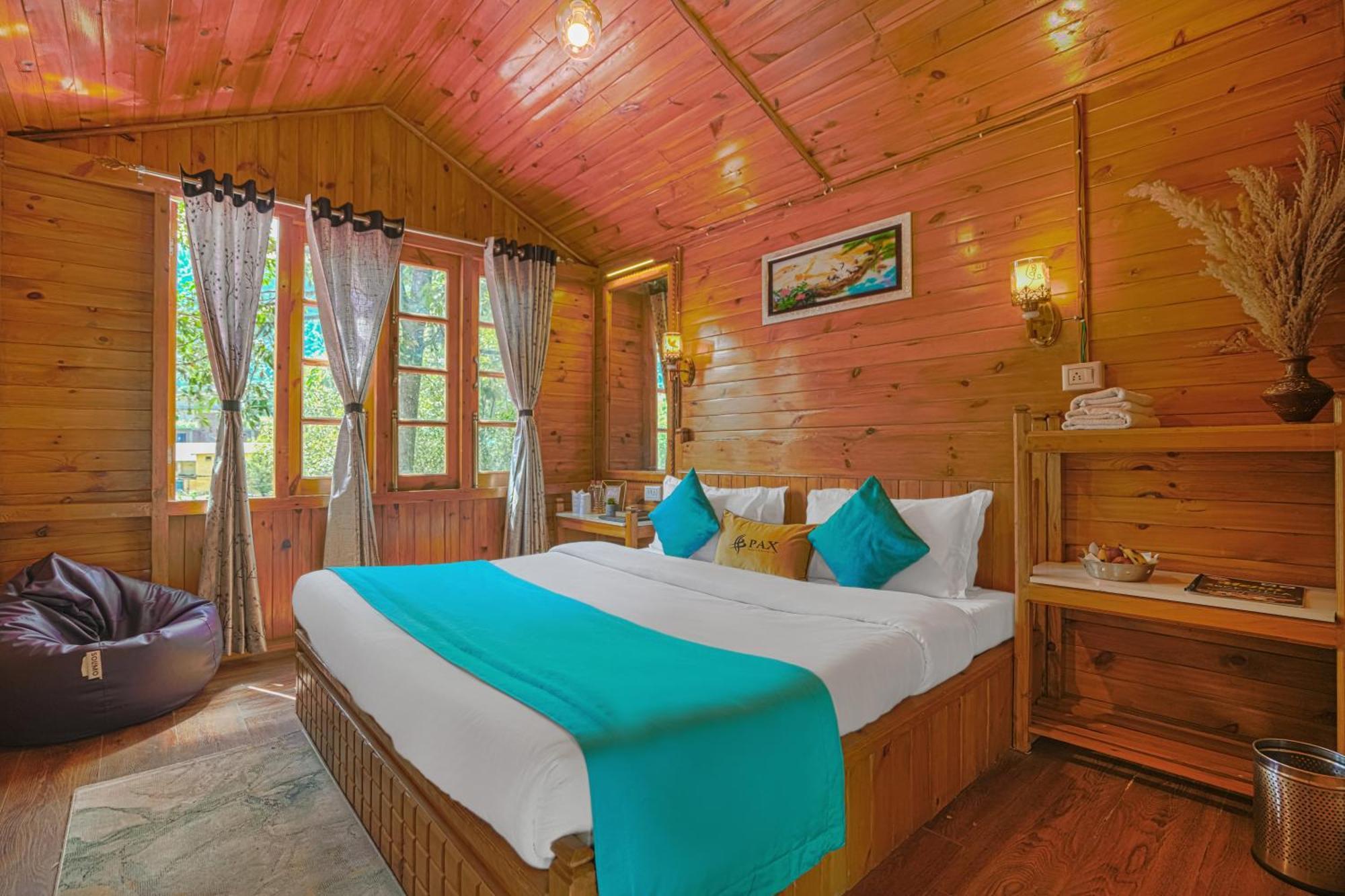 Pax Hotel Rock Villa Swimming Pool Available Далхаузи Екстериор снимка