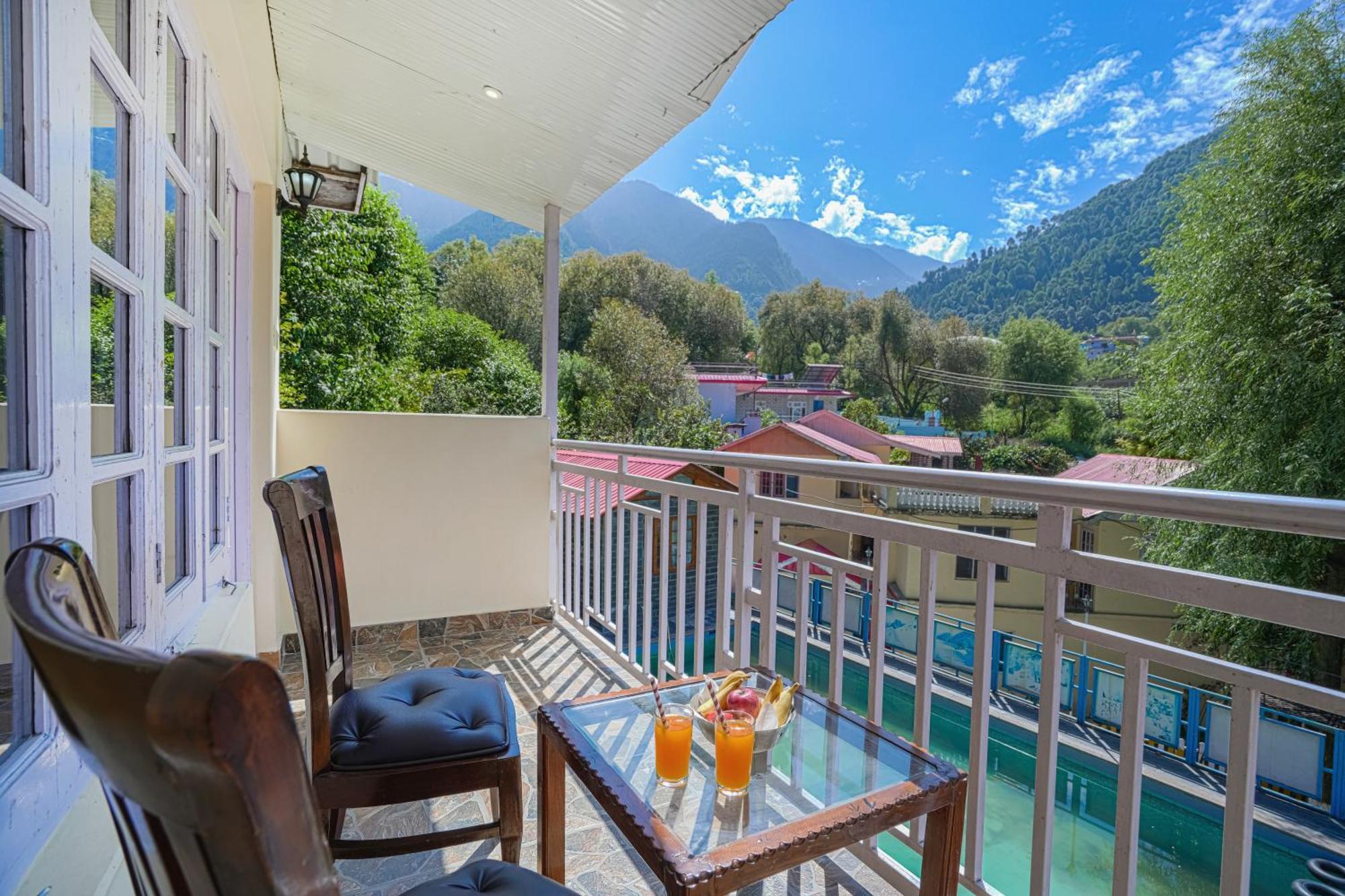 Pax Hotel Rock Villa Swimming Pool Available Далхаузи Екстериор снимка